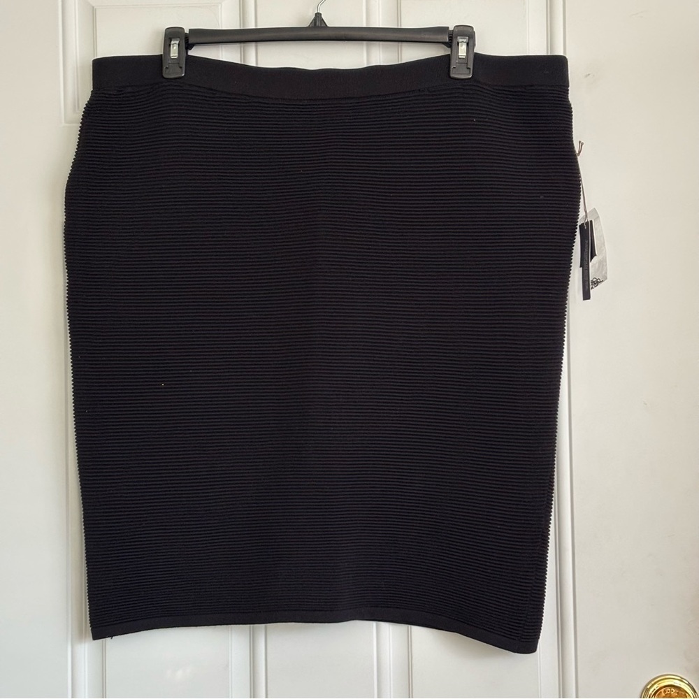 ❤️2/$15 or 3/$21❤️ NWT Jennifer Lopez Black Knit Pleated Pencil Skirt, Size 2X